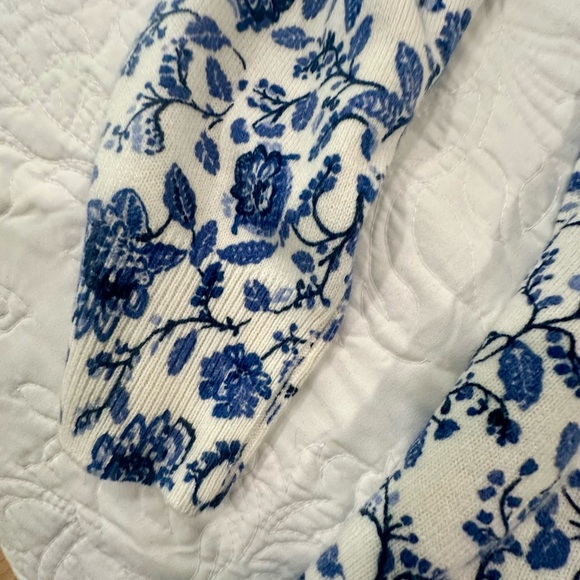 Croft & Barrow Blue and White Artistic Cardigan - Picture 3 of 5